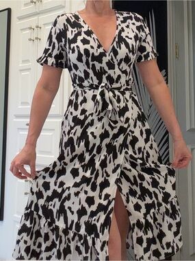Women's Black & White Animal Print Wrap Dress